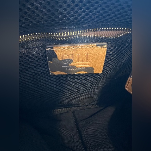 G.I.L.I Camo Tassel Pouch - Picture 8 of 9